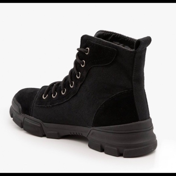 NIB! Black faux Suede & Canvas combat boots - Picture 2 of 7